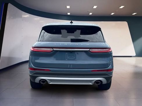 Used 2025 Lincoln Corsair AWD image 4