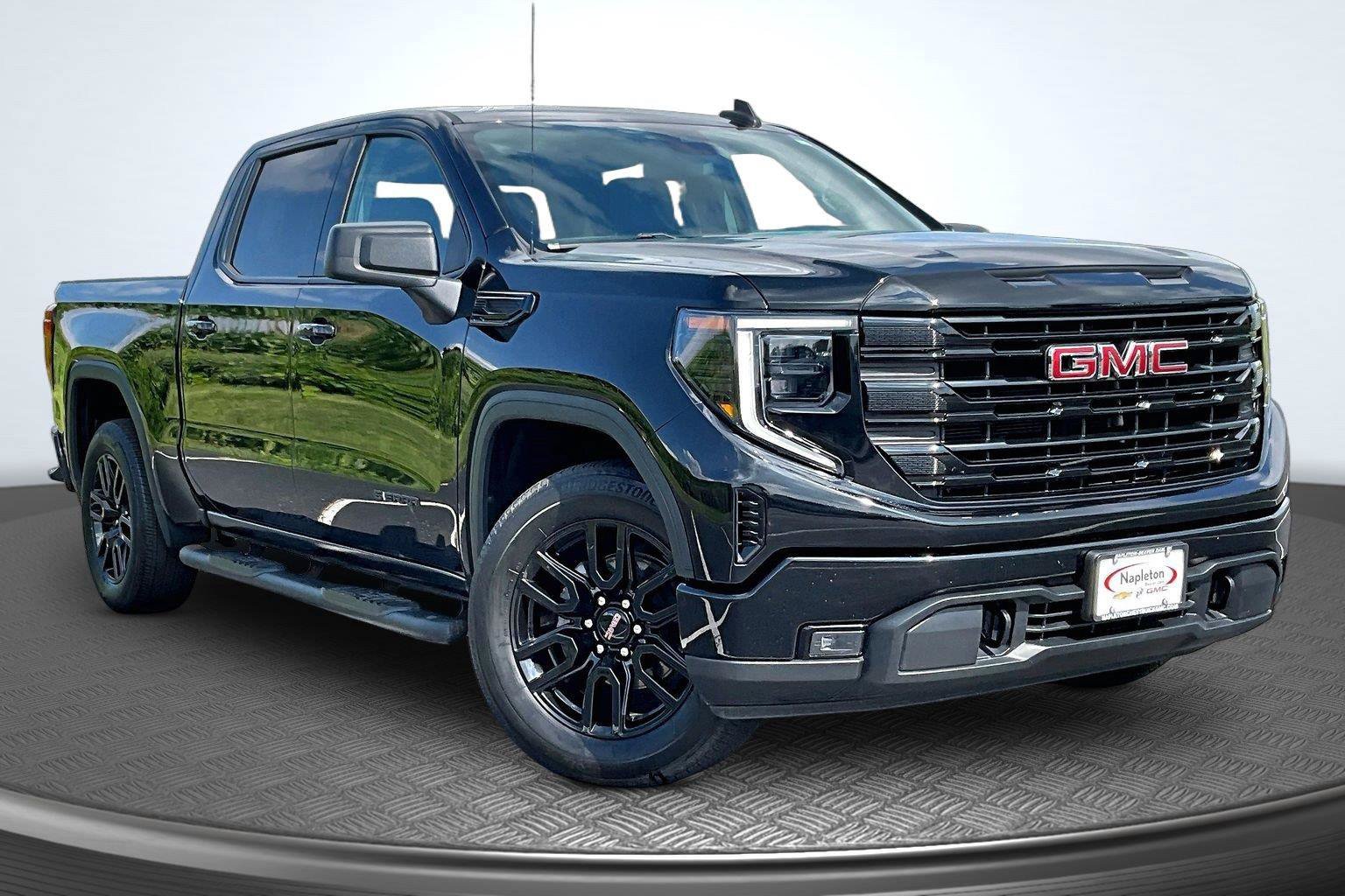 Used 2023 GMC Sierra 1500 Elevation AWD/4WD image 13