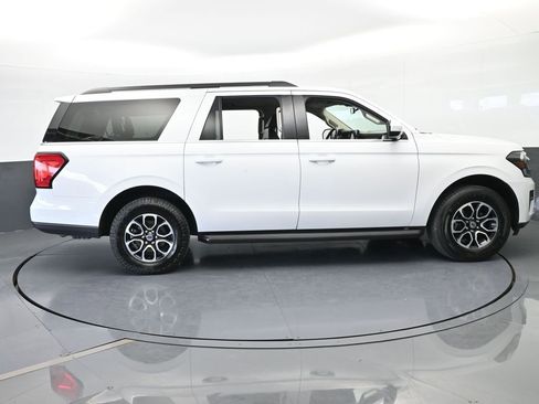 Used 2024 Ford Expedition Max XLT image 7