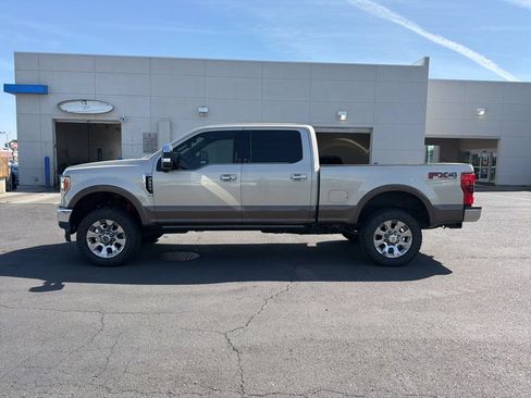 Used 2017 Ford F250 King Ranch w/ King Ranch Ultimate Package AWD/4WD image 2