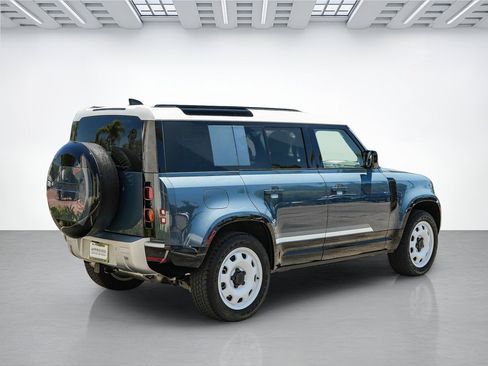 Used 2025 Land Rover Defender 110 S AWD/4WD image 6