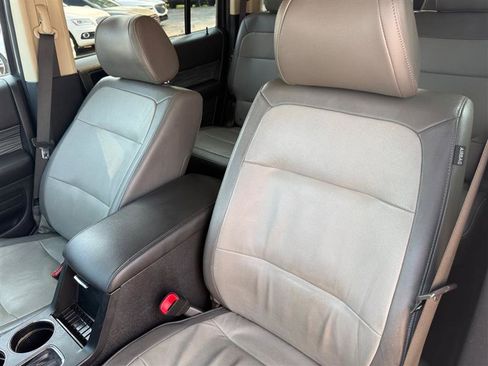 Used 2018 Ford Flex Limited w/ Equipment Group 303A AWD/4WD image 11