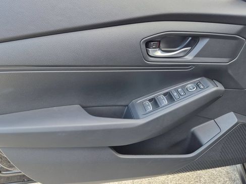 Used 2025 Honda Accord LX image 11