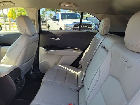 Used 2021 Cadillac XT4 Premium Luxury image 15