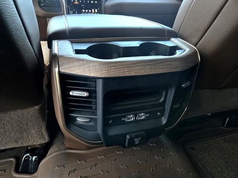 Used 2024 RAM 3500 Limited w/ Safety Group image 32