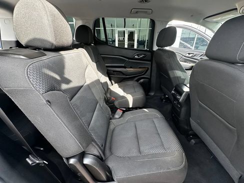 Used 2023 GMC Acadia SLE w/ Driver Convenience Package FWD image 23