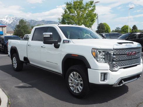 Used 2021 GMC Sierra 3500 Denali w/ Denali Ultimate Package AWD/4WD image 3