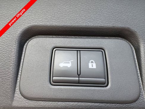 Used 2025 Nissan Rogue SV FWD image 6