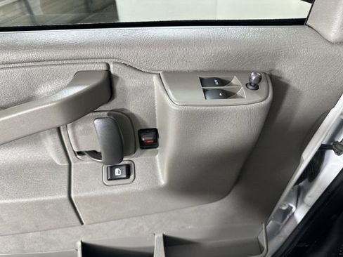 New 2025 GMC Savana 3500 w/ Driver Convenience Package RWD image 21