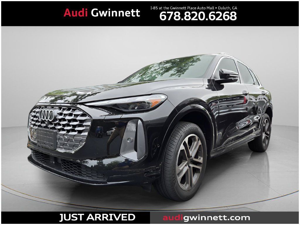 Used 2025 Audi Q5 Premium w/ Convenience Package AWD/4WD image 1