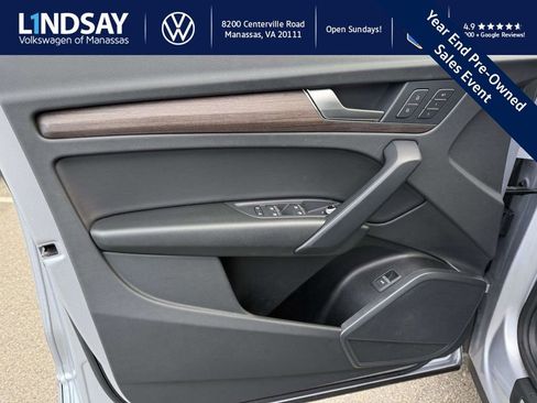 Used 2023 Audi Q5 2.0T Premium w/ Convenience Package image 9