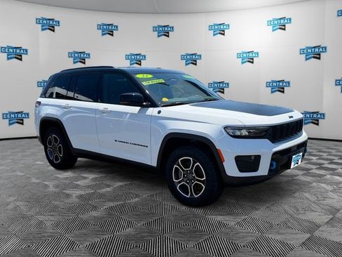 Used 2022 Jeep Grand Cherokee Trailhawk AWD/4WD image 8