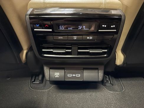 Used 2024 Acura MDX SH-AWD w/ Technology Package image 20
