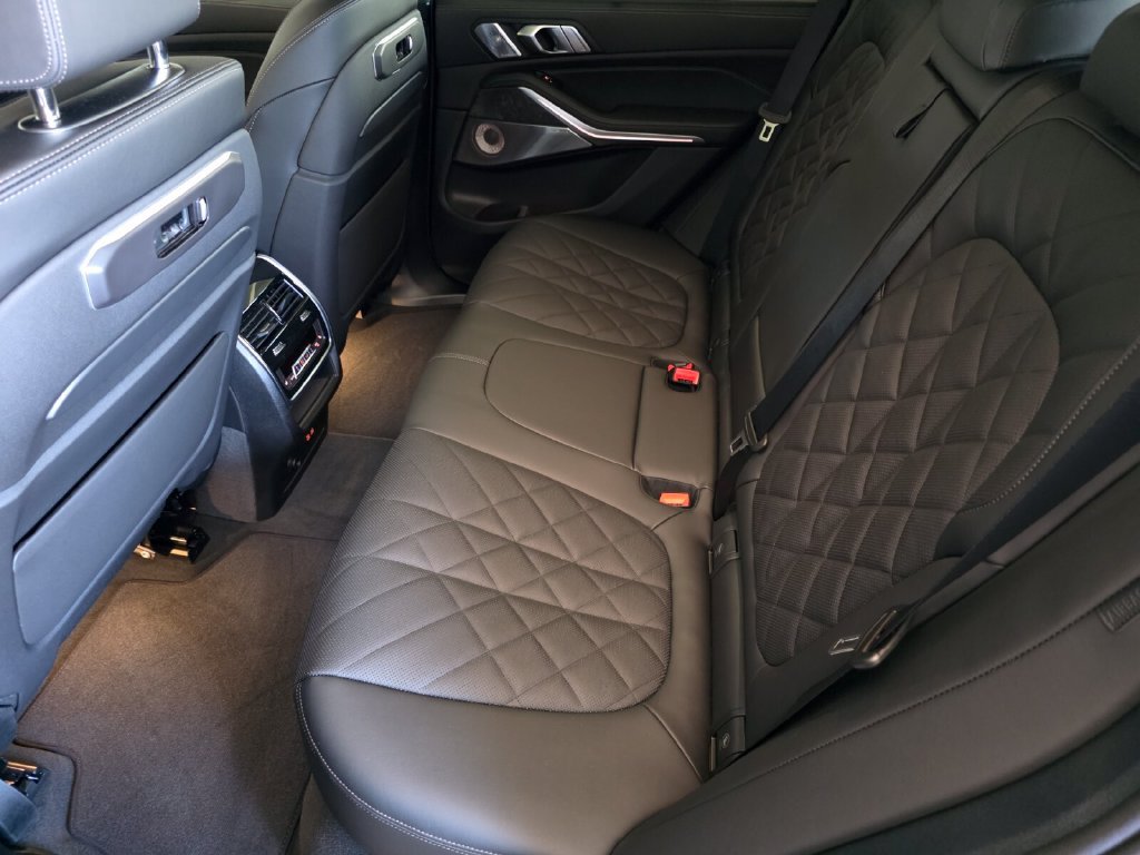 New 2026 BMW X5 M60i AWD/4WD image 12