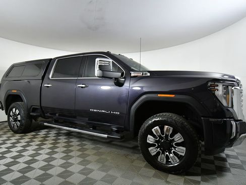 Used 2026 GMC Sierra 2500 Denali w/ Technology Package AWD/4WD image 9
