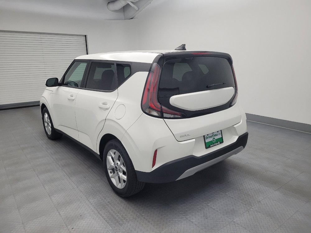 Used 2025 Kia Soul LX w/ LX Technology Package FWD image 5