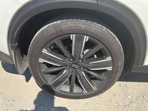 Used 2022 INFINITI QX50 Luxe w/ Appearance Package AWD/4WD image 4