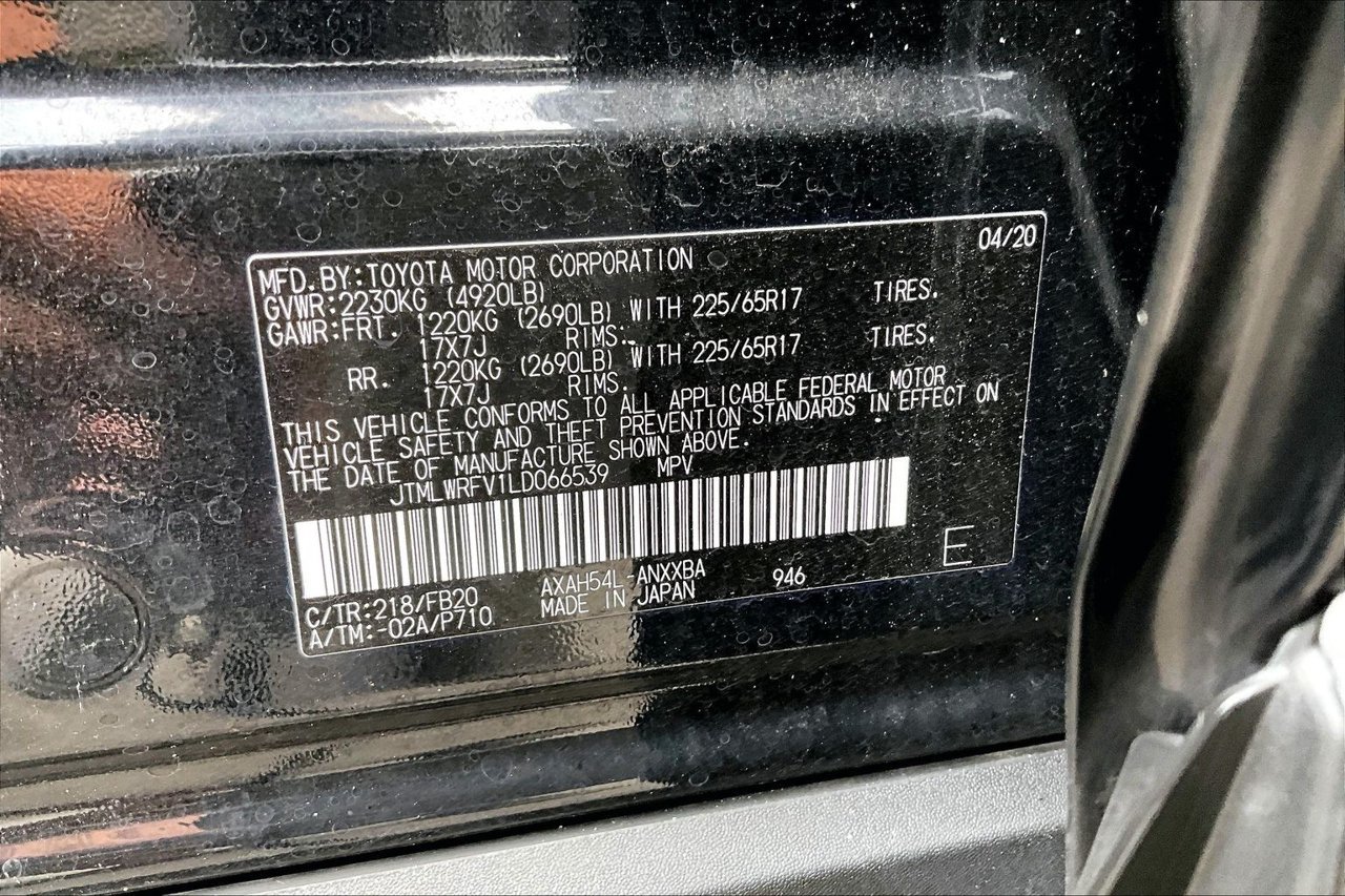 Used 2020 Toyota RAV4 LE AWD/4WD image 16