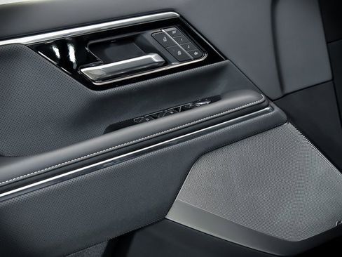 New 2025 GMC Sierra EV Denali image 8