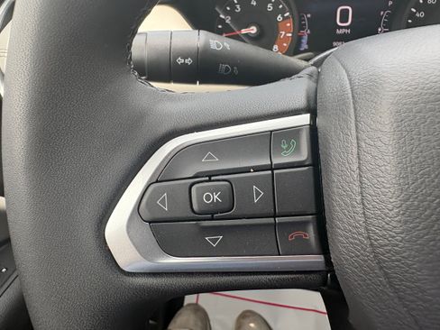 Certified 2025 Jeep Compass Limited AWD/4WD image 17