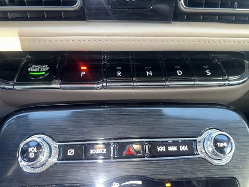 Used 2021 Lincoln Nautilus Reserve w/ Equipment Group 201A image 25