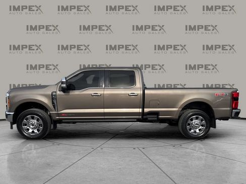 Used 2023 Ford F350 Lariat w/ Lariat Ultimate Package image 2