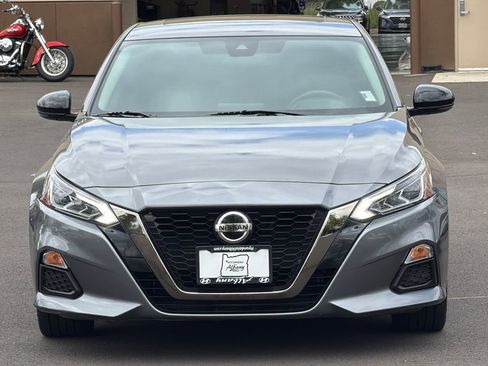 Used 2020 Nissan Altima 2.5 SR w/ Premium Package AWD/4WD image 6