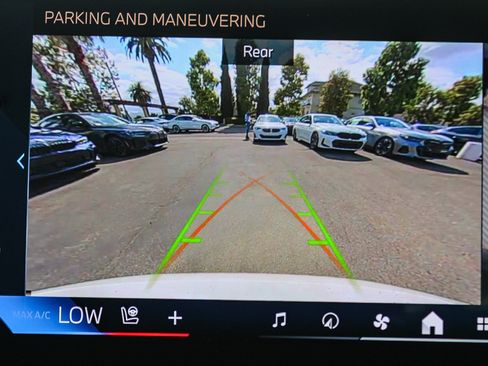 New 2026 BMW 330i Sedan w/ M Sport Package RWD image 21
