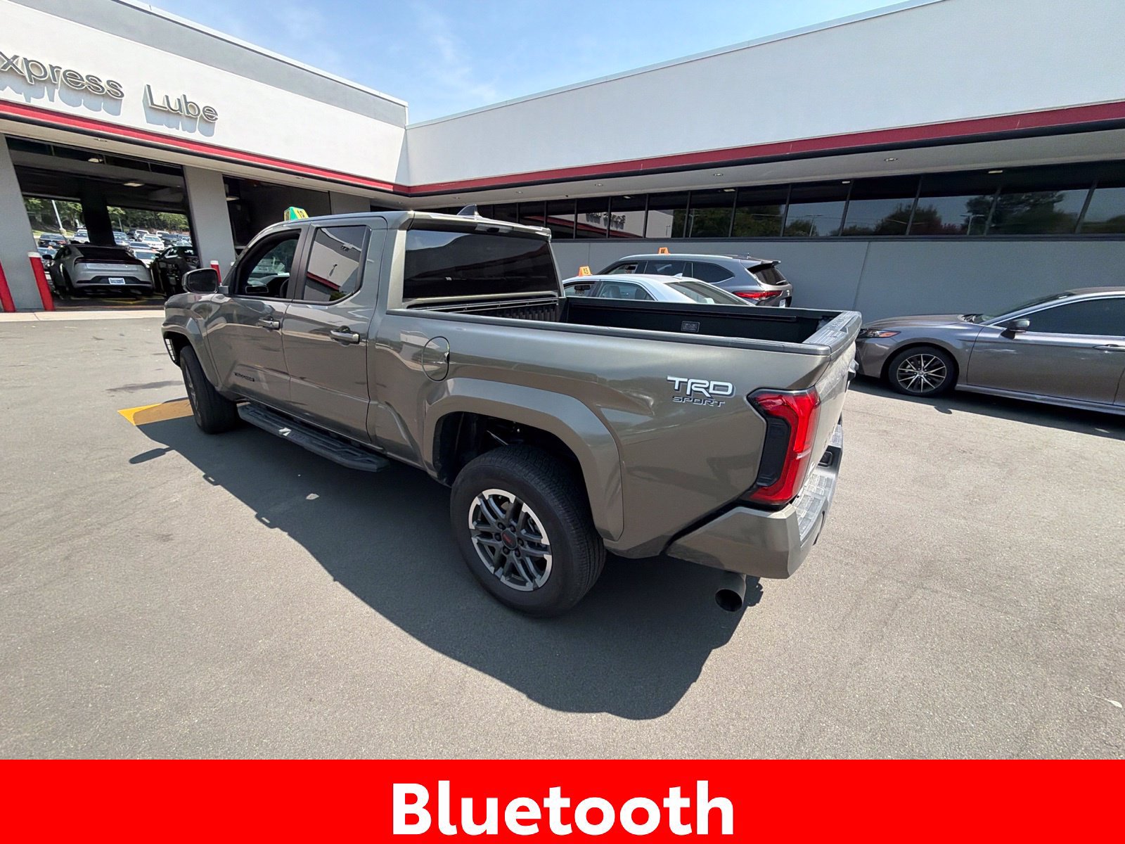 Used 2025 Toyota Tacoma TRD Sport AWD/4WD image 11