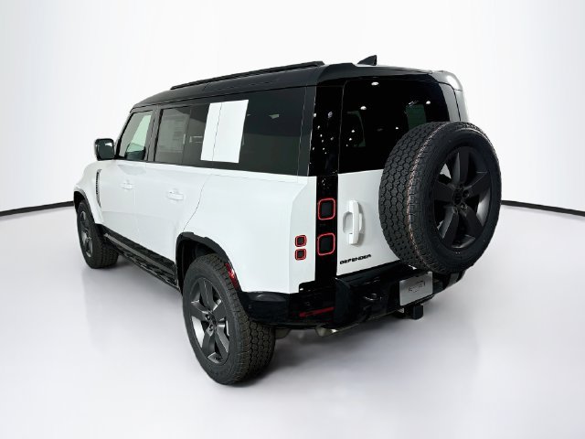 New 2026 Land Rover Defender 110 X-Dynamic SE AWD/4WD image 7