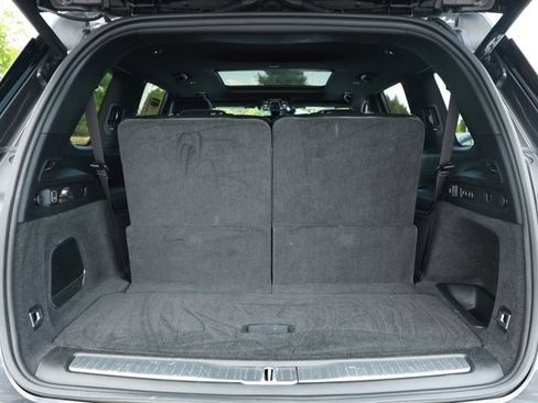 Used 2022 Jeep Grand Cherokee L Overland RWD image 10