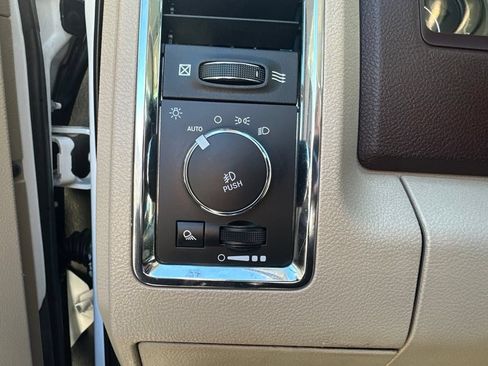 Used 2018 RAM 1500 Laramie w/ Convenience Group AWD/4WD image 13