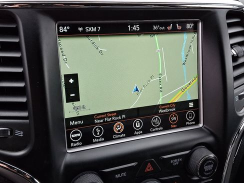 Used 2018 Jeep Grand Cherokee Limited image 17