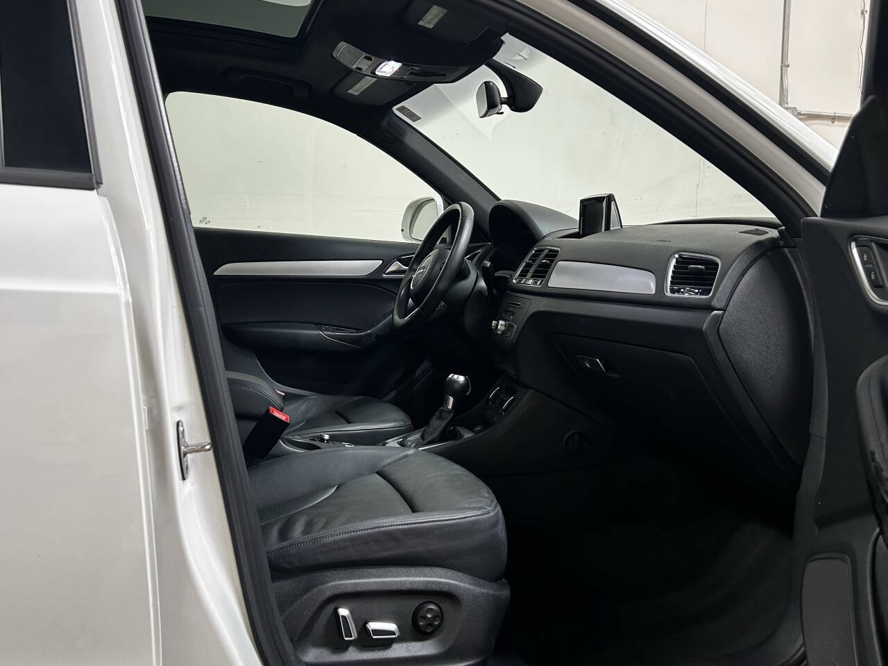 Used 2017 Audi Q3 2.0T Premium FWD image 29