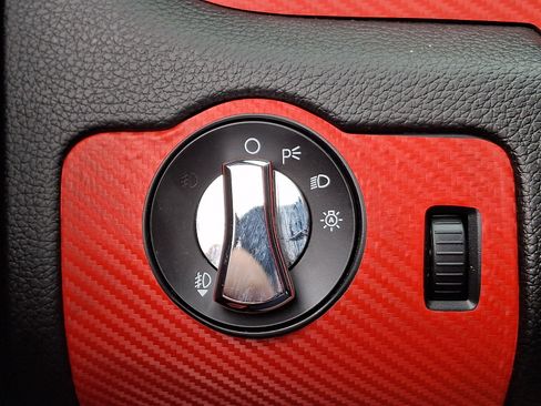 Used 2010 Ford Mustang GT image 22