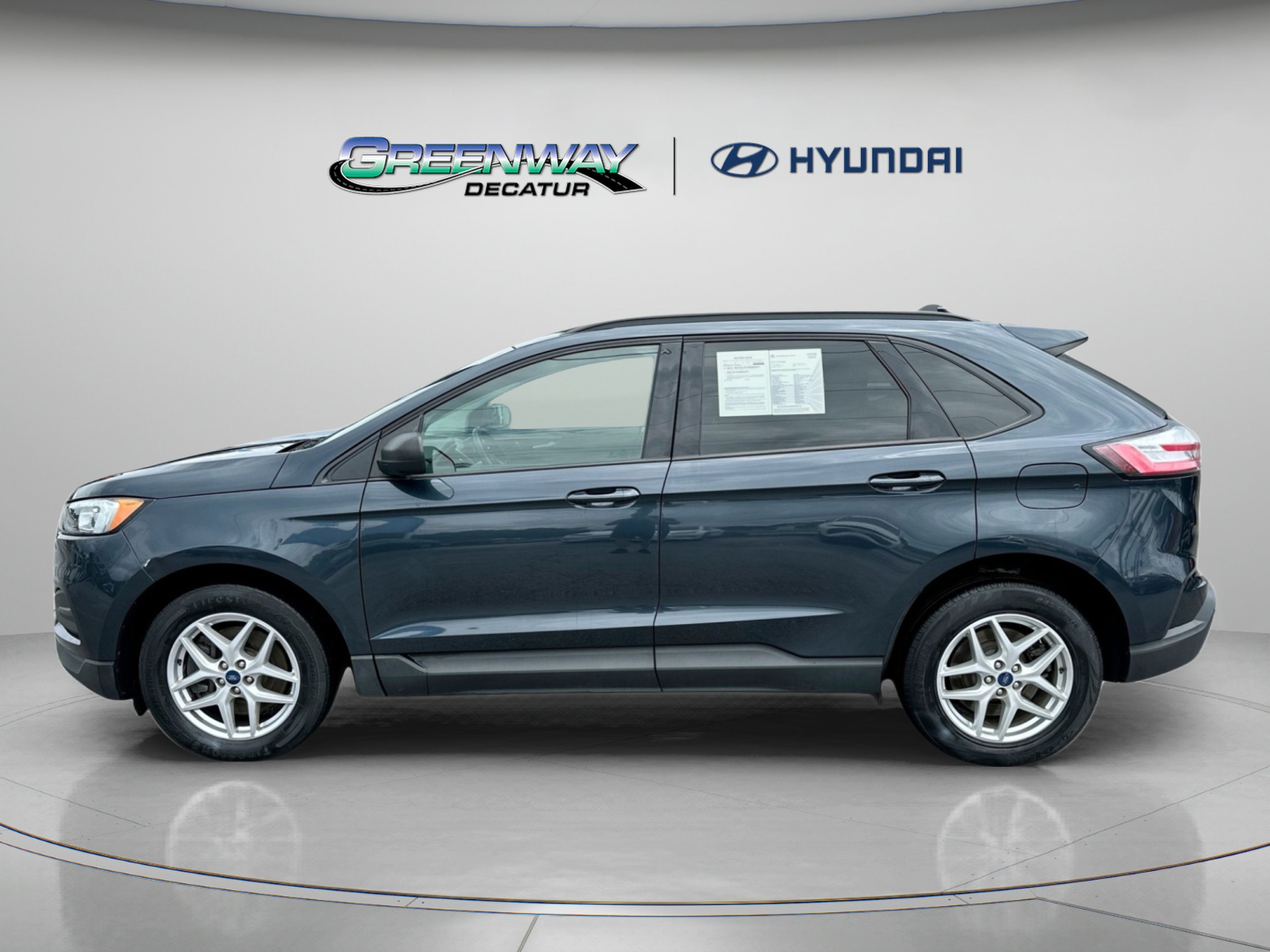Used 2022 Ford Edge SE AWD/4WD image 5