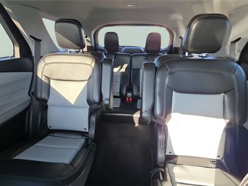 Used 2023 Ford Explorer XLT w/ Equipment Group 202A image 22