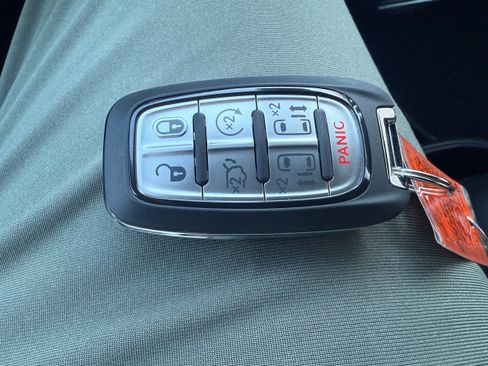 New 2026 Chrysler Pacifica Select image 26