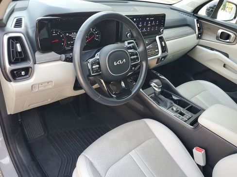Used 2023 Kia Sorento EX w/ Panoramic Sunroof Package FWD image 25