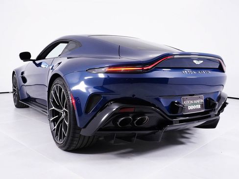 Used 2025 Aston Martin V8 Vantage Coupe RWD image 18