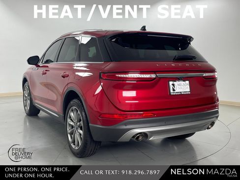 Used 2022 Lincoln Corsair FWD w/ Premium Package image 8