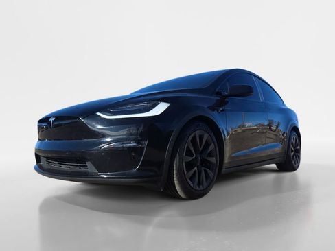 Used 2022 Tesla Model X image 25