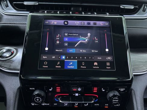 Used 2022 Jeep Grand Cherokee Limited image 23