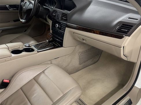 Used 2011 Mercedes-Benz E 350 Cabriolet image 32