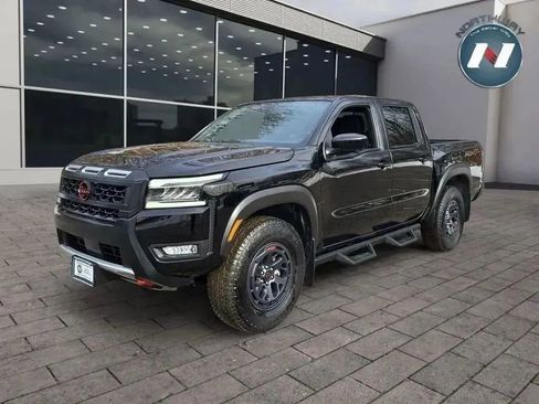 Used 2025 Nissan Frontier PRO-4X w/ Pro Convenience Package image 1