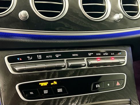 Used 2022 Mercedes-Benz E 350 E 350 image 27