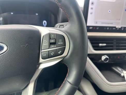 Used 2025 Ford Explorer Active w/ Active Comfort Package image 41