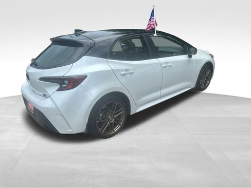 Used 2025 Toyota Corolla Hatchback w/ SE Package FWD image 24