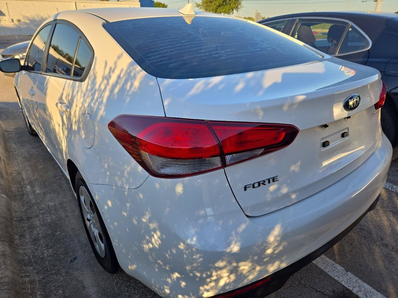Used 2017 Kia Forte LX w/ LX Popular Package FWD image 3