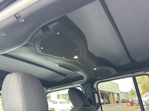 New 2026 Jeep Gladiator Sport image 30